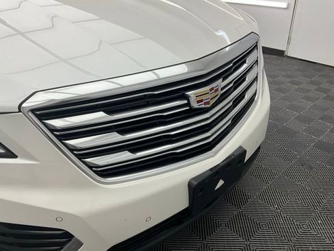 Used 2018 Cadillac XT5 Luxury w/ Driver Awareness Package image 21