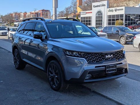 Certified 2023 Kia Sorento X-Line EX image 4