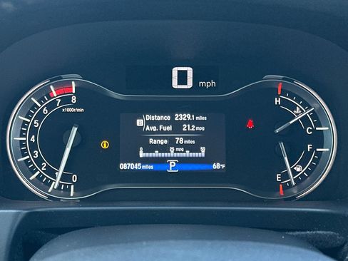 Used 2016 Honda Pilot Touring image 25