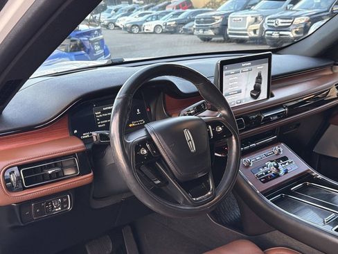 Used 2021 Lincoln Aviator Reserve w/ Equipment Group 201A AWD/4WD image 40
