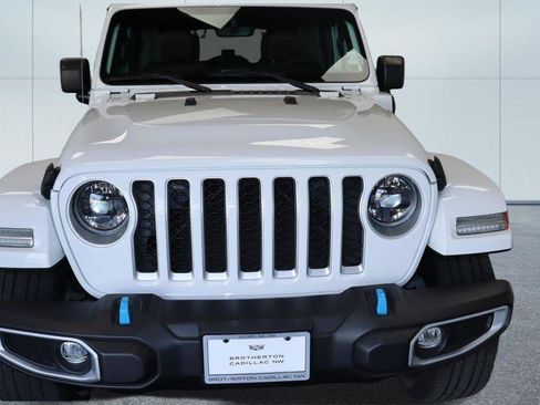 Used 2023 Jeep Wrangler Unlimited Sahara AWD/4WD image 12