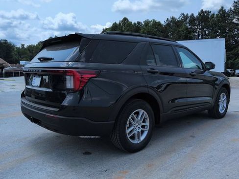 New 2026 Ford Explorer Active RWD image 4