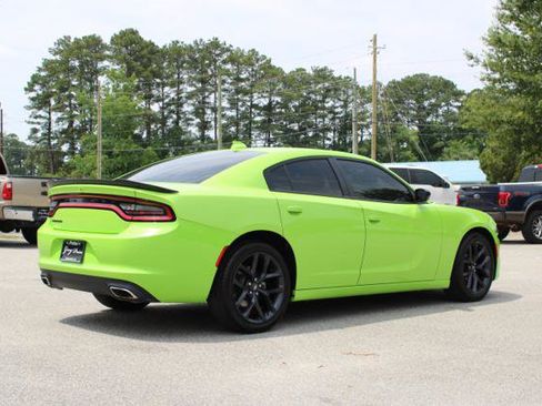 Used 2023 Dodge Charger SXT w/ Blacktop Package RWD image 5