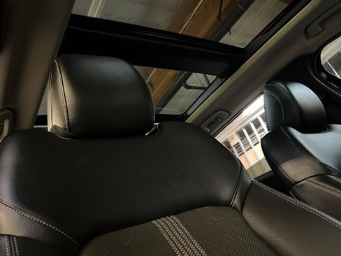 Used 2023 MAZDA CX-50 2.5 S w/ Preferred Plus Pkg image 21