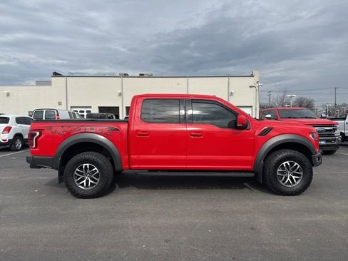 Used 2018 Ford F150 Raptor w/ Equipment Group 802A Luxury image 4