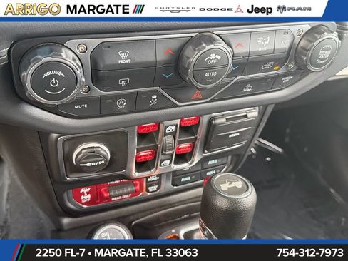 Used 2026 Jeep Wrangler Unlimited Rubicon w/ Technology Group AWD/4WD image 25