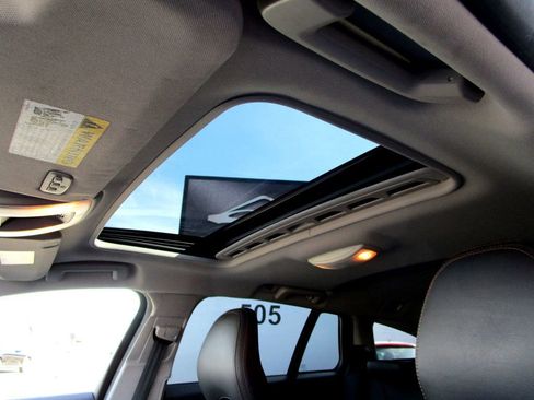 Used 2015 Volvo V60 T5 Cross Country w/ Convenience Package image 27