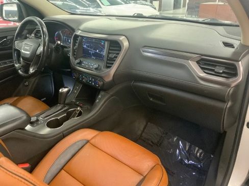 Used 2017 GMC Acadia SLT image 8