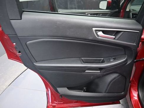 Used 2024 Ford Edge SEL AWD/4WD image 32