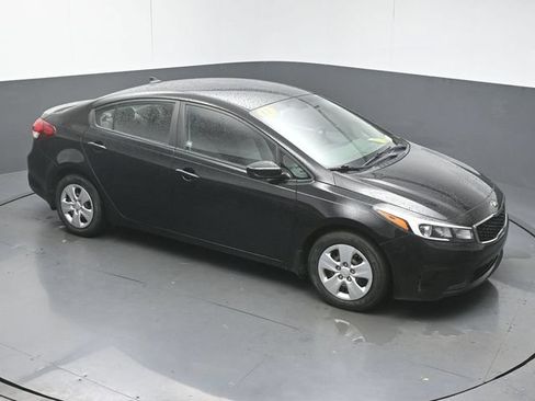 Used 2017 Kia Forte LX FWD image 38
