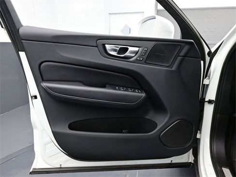 Used 2022 Volvo XC60 B6 Inscription w/ Advanced Package image 7