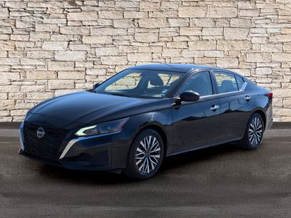 Used 2024 Nissan Altima 2.5 SV