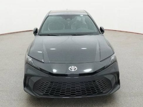 New 2026 Toyota Camry Hybrid FWD image 28