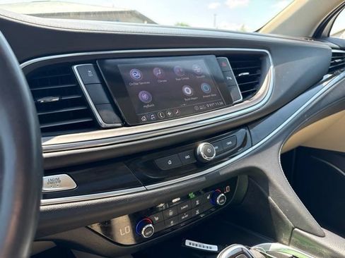 Used 2020 Buick Enclave Essence FWD image 18