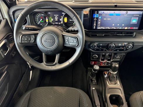 Used 2024 Jeep Wrangler Unlimited Rubicon 4xe AWD/4WD image 16