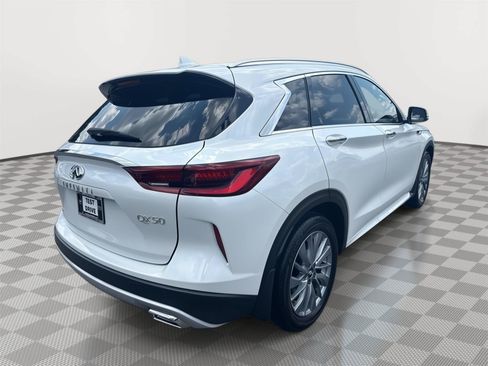 Certified 2025 INFINITI QX50 Luxe AWD/4WD image 6