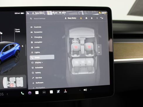 Used 2023 Tesla Model Y Long Range image 19