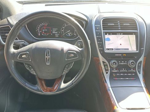 Used 2017 Lincoln MKX Select w/ Select Plus Package image 23