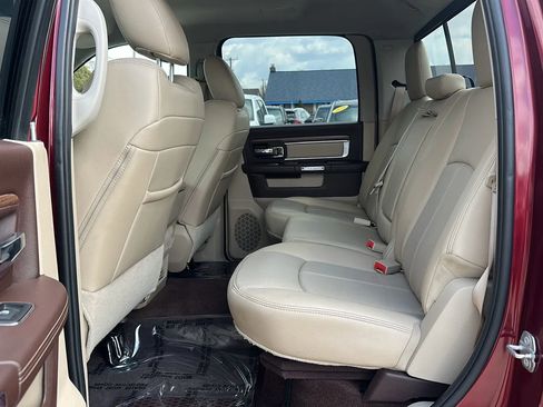 Used 2018 RAM 1500 Laramie image 15