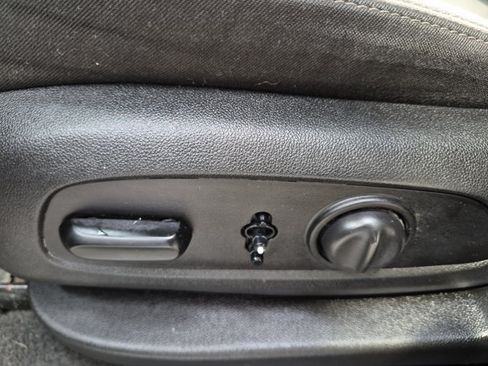 Used 2020 Chevrolet Equinox LS w/ LS Convenience Package FWD image 25