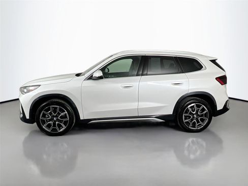 Used 2025 BMW X1 xDrive28i w/ Technology Package image 3