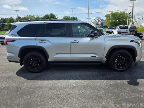 Used 2024 Toyota Sequoia Limited w/ TRD Off-Road Package AWD/4WD image 6