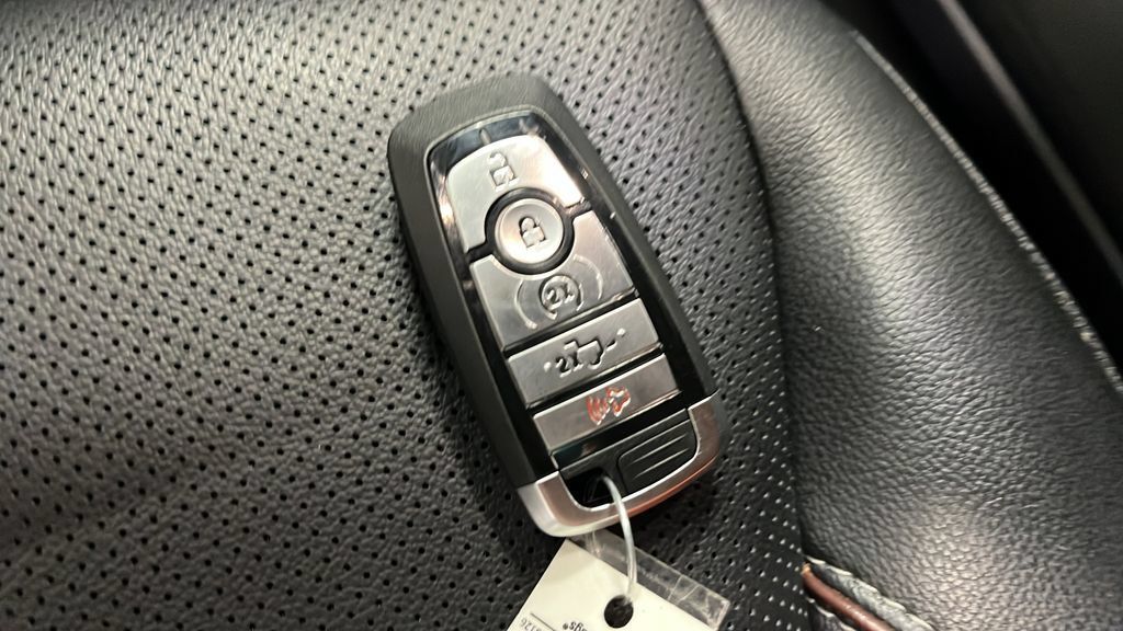 Used 2023 Ford F150 Lariat AWD/4WD image 34