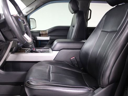 Used 2020 Ford F150 Lariat image 23