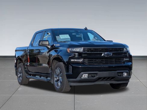 Used 2020 Chevrolet Silverado 1500 RST w/ RST Value Package image 8