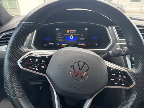Used 2023 Volkswagen Tiguan SE R-Line image 20