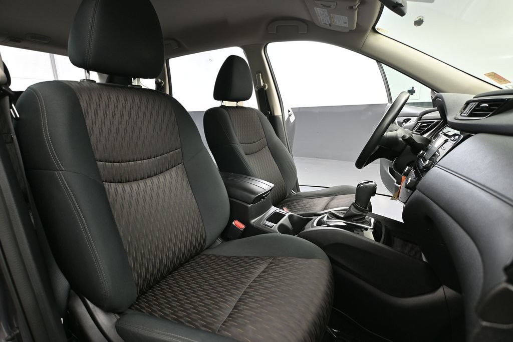 Used 2017 Nissan Rogue S FWD image 35