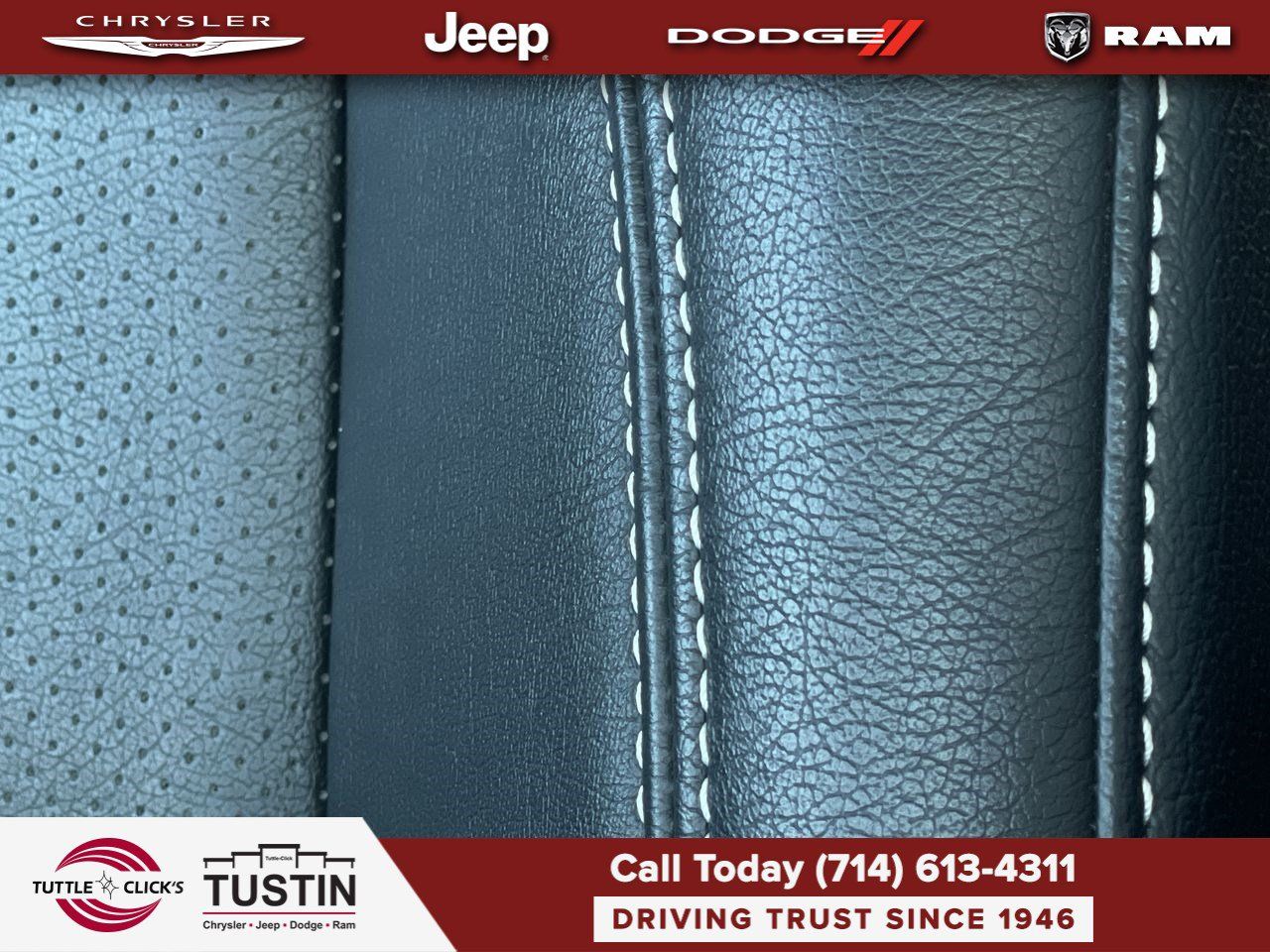 Used 2020 Jeep Wrangler Unlimited Sahara AWD/4WD image 30