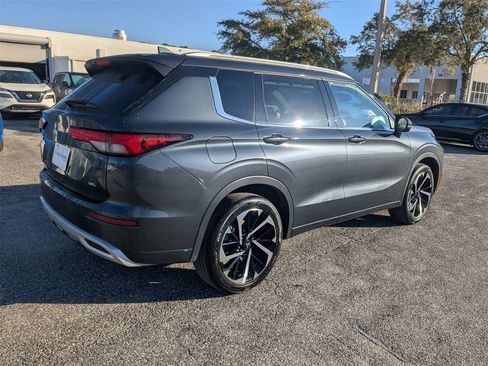 Used 2024 Mitsubishi Outlander SEL image 4