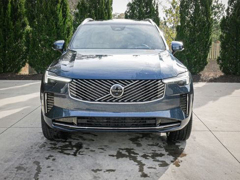 Used 2025 Volvo XC90 B6 Ultra image 3