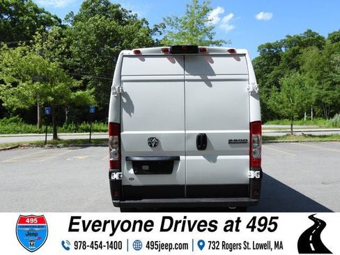 Used 2026 RAM ProMaster 2500 w/ Convenience Group FWD image 4