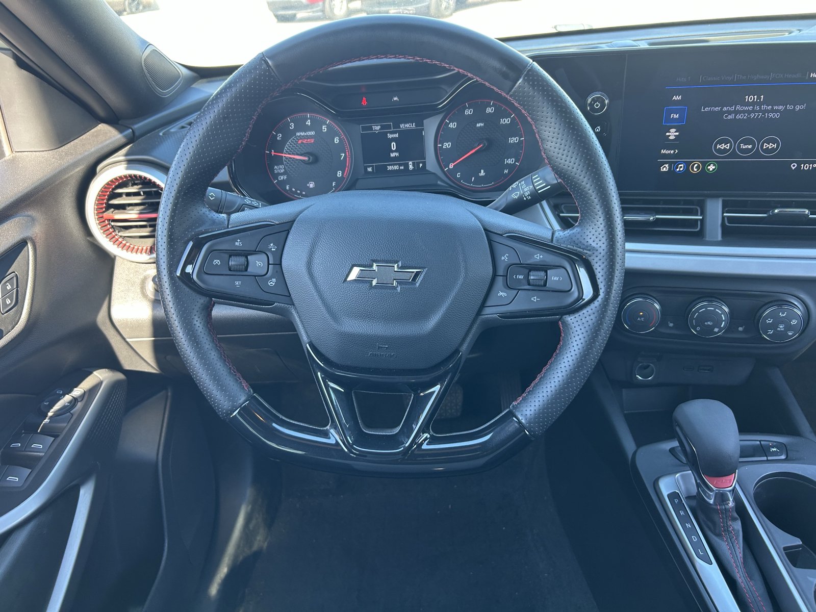 Certified 2024 Chevrolet Trax RS FWD image 22