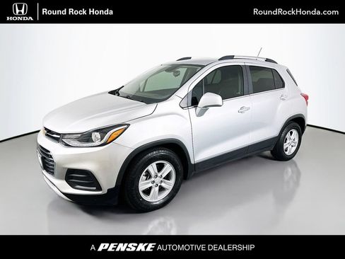 Used 2020 Chevrolet Trax LT w/ LT Convenience Package FWD image 1