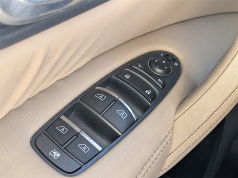 Used 2023 Nissan Armada SL w/ Captain's Chairs Package image 29