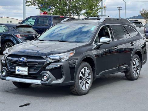 New 2025 Subaru Outback Touring w/ Popular Package #2 image 8