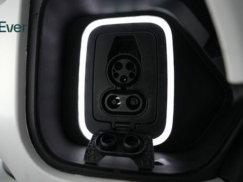 Used 2023 Rivian R1S Adventure image 26