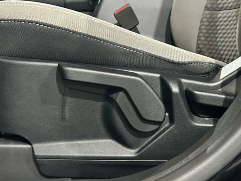 Used 2021 Ford Escape SE FWD image 33