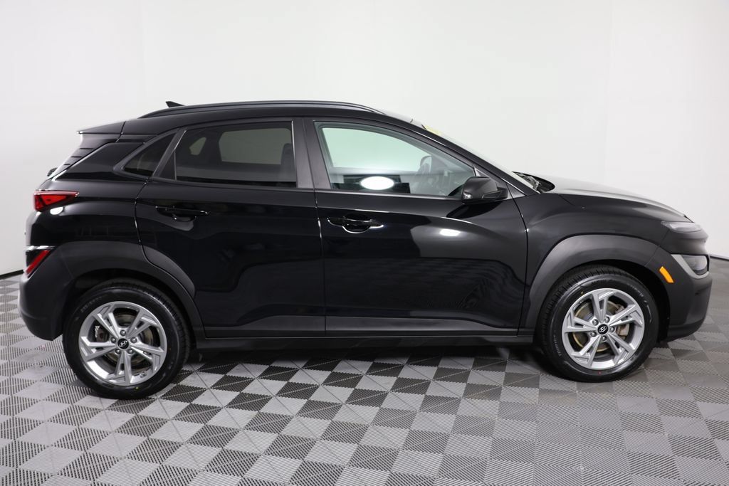 Used 2023 Hyundai Kona SEL w/ Cargo Package AWD/4WD image 9