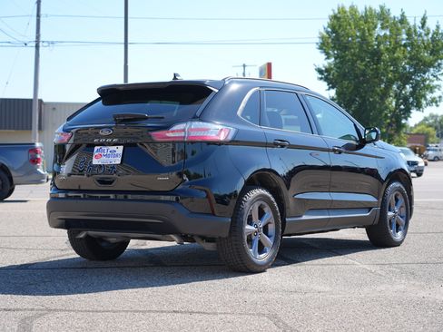 Used 2024 Ford Edge SEL w/ Sport Appearance Package AWD/4WD image 3