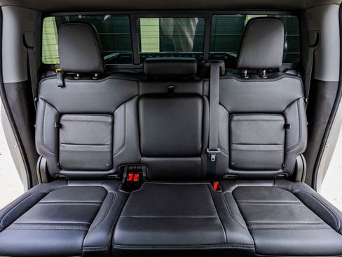 Used 2022 GMC Sierra 2500 Denali image 34