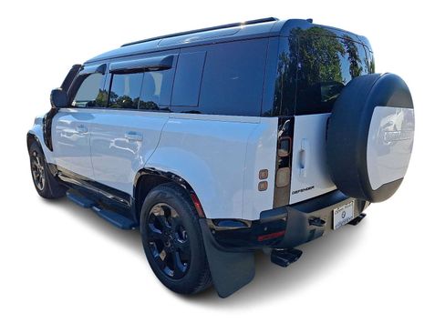 Used 2026 Land Rover Defender 110 X-Dynamic SE AWD/4WD image 4