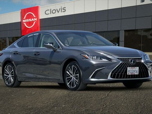 Used 2025 Lexus ES 300h w/ Premium Package FWD image 10