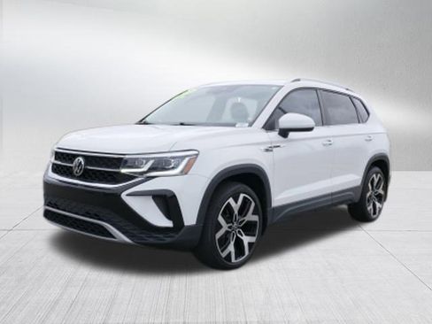 Used 2022 Volkswagen Taos SEL image 7