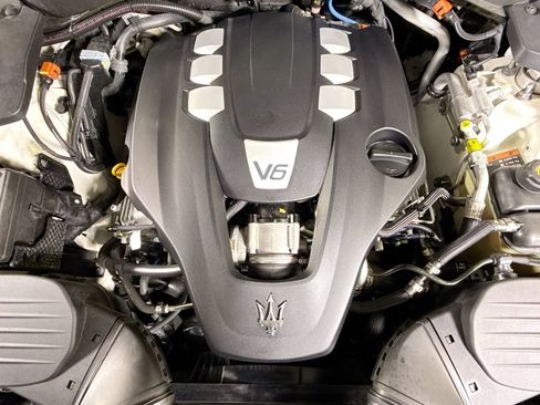Used 2024 Maserati Levante GT Ultima AWD/4WD image 24