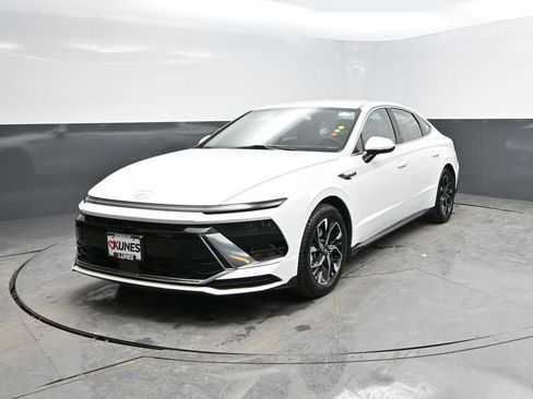 Used 2024 Hyundai Sonata SEL image 3