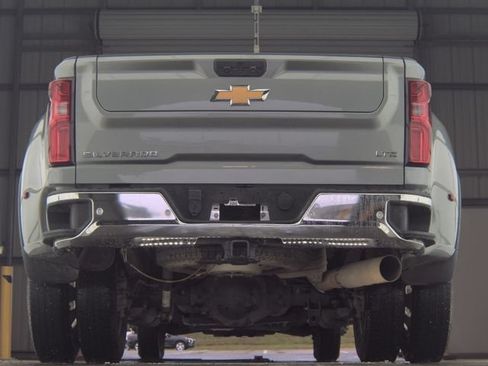 Used 2024 Chevrolet Silverado 3500 LTZ w/ LTZ Plus Package AWD/4WD image 11